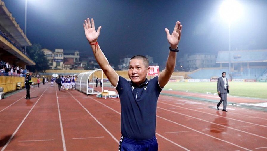 Chu Đình Nghiêm giành giải HLV xuất sắc nhất V.League 2022, Văn Quyết được vinh danh