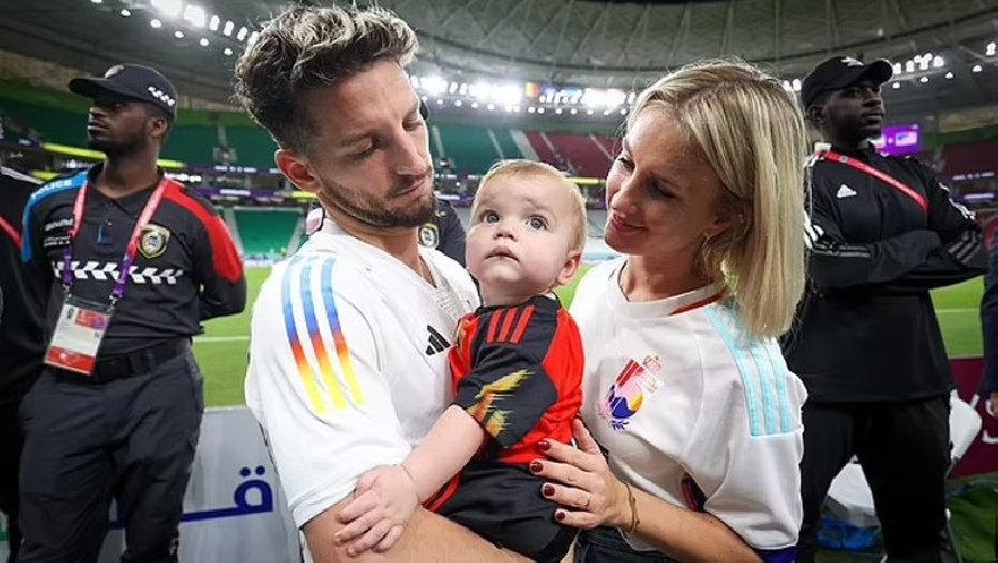 Vợ tuyển thủ Bỉ tiết lộ không khí căng thẳng tại đại bản doanh sau trận thua Morocco