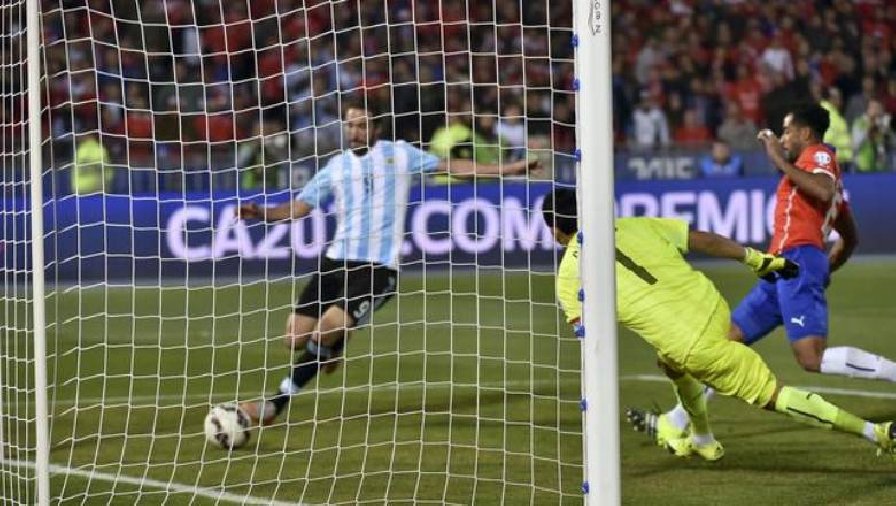 'Ông thần đen đủi' Gonzalo Higuain: Đôi chân gỗ từng đá bay cúp vàng World Cup của Messi