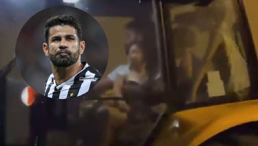 Diego Costa chơi trội, lái máy kéo dạo phố ở quê nhà