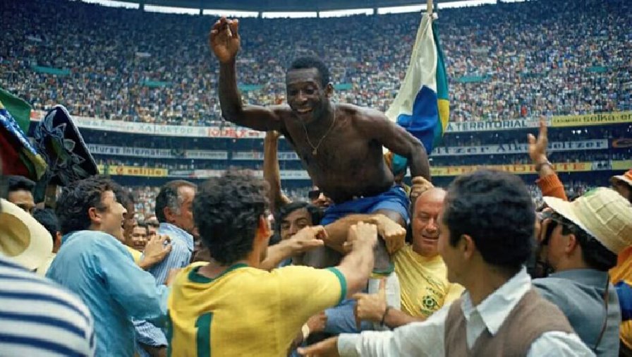 Sự nghiệp Pele qua ảnh: Từ cậu bé thần đồng đến Vua bóng đá