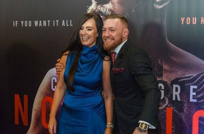 Dee Devlin: Bí mật về người 'nâng khăn sửa túi' cho Conor McGregor