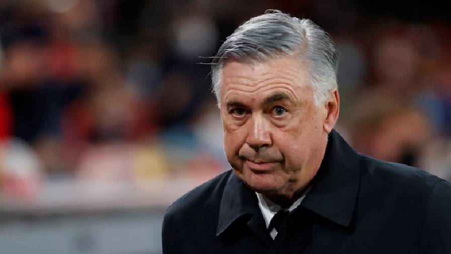 UEFA yêu cầu Carlo Ancelotti thi lại bằng HLV