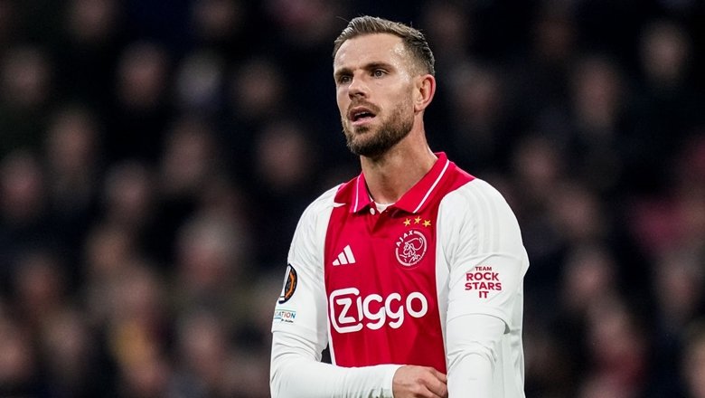 Nổi loạn để rời Ajax, Jordan Henderson bị tước băng đội trưởng