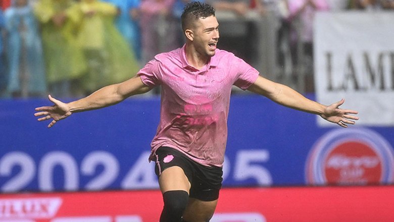 Buriram United ghi 2 bàn ở phút bù giờ cuối hiệp 2, hoàn tất cú ăn 4