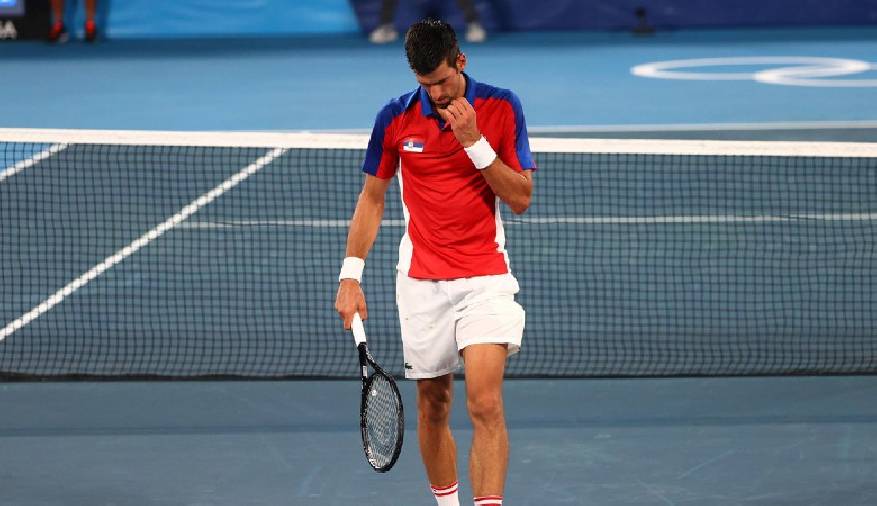 Djokovic xin lỗi người dân Serbia vì trắng tay ở Olympic Tokyo