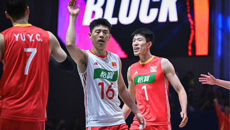 Tuyển bóng chuyền nam Trung Quốc gục ngã ở tứ kết Volleyball Nations League 2025 trên sân nhà