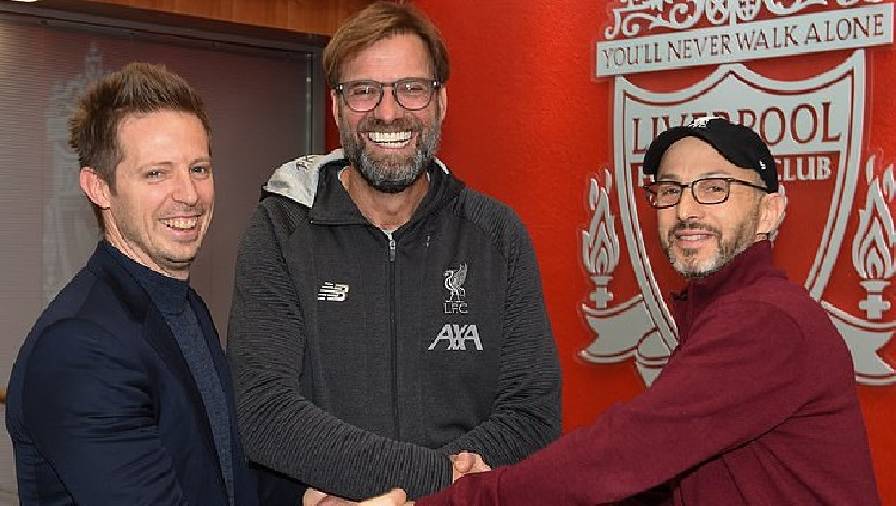 'Phù thủy chuyển nhượng' từng đem về Salah và Van Dijk từ chối ở lại Liverpool