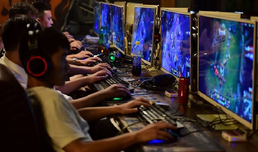 Trung Quốc ban hành luật cấm trẻ em chơi game quá 3 tiếng mỗi tuần