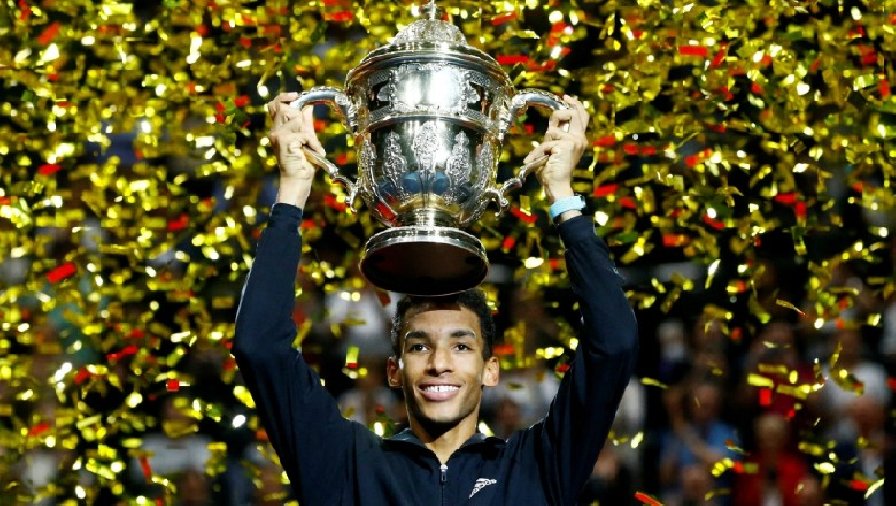 Auger-Aliassime giành hat-trick danh hiệu ATP trước thềm Paris Masters