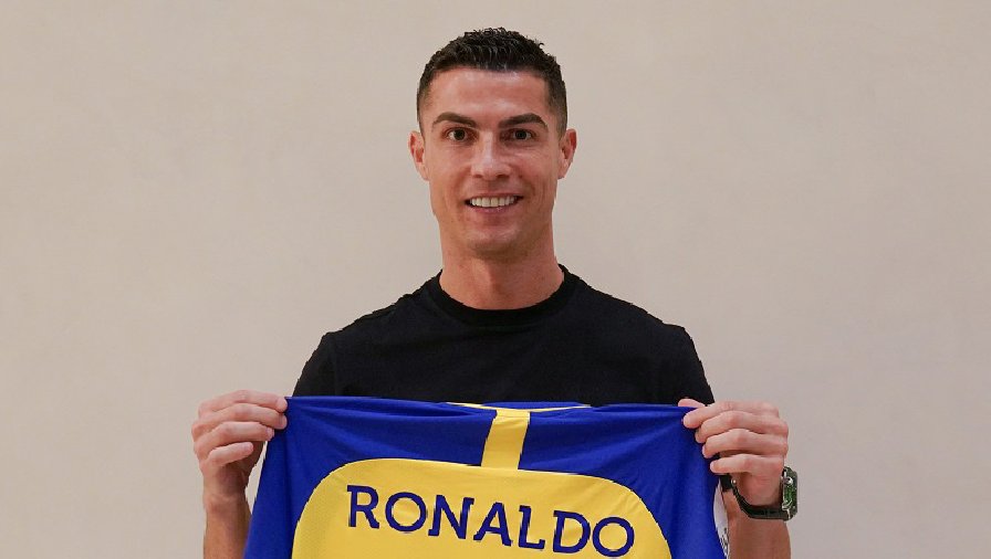 Cristiano Ronaldo nói gì khi ký hợp đồng 500 triệu euro với CLB Saudi Arabia?