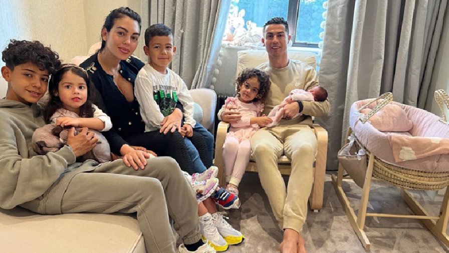 Điều gì chờ đón Ronaldo và gia đình ở Saudi Arabia?
