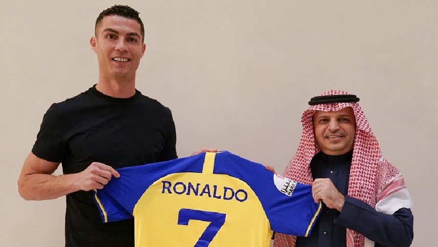 Ronaldo chính thức ký hợp đồng 2 năm, trị giá 150 triệu USD với CLB Al Nassr