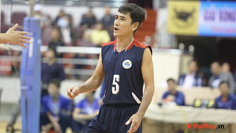 Libero Lê Văn Lâm: 47 tuổi vẫn thi đấu bóng chuyền chuyên nghiệp - Ảnh 3