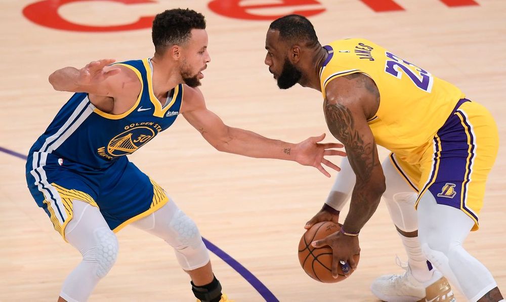 LeBron James gạ Curry về chung màu áo tại Lakers - Ảnh 1