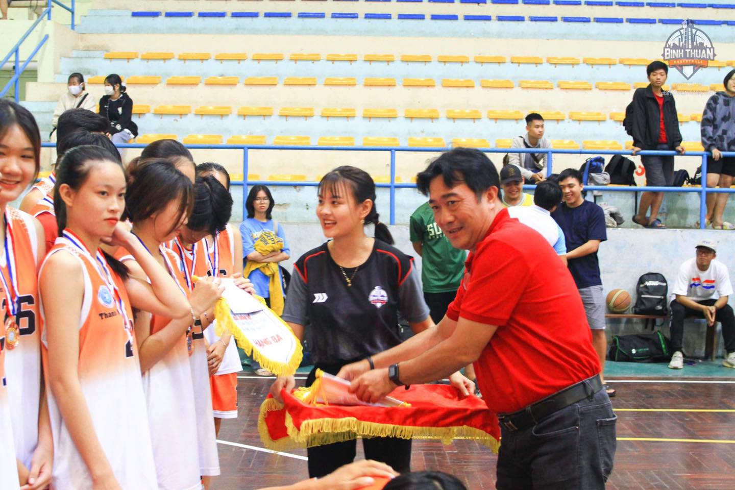 HLV CLB bóng rổ Bình Thuận bất ngờ từ trần tại giải bóng rổ VĐQG 2021 - Ảnh 1