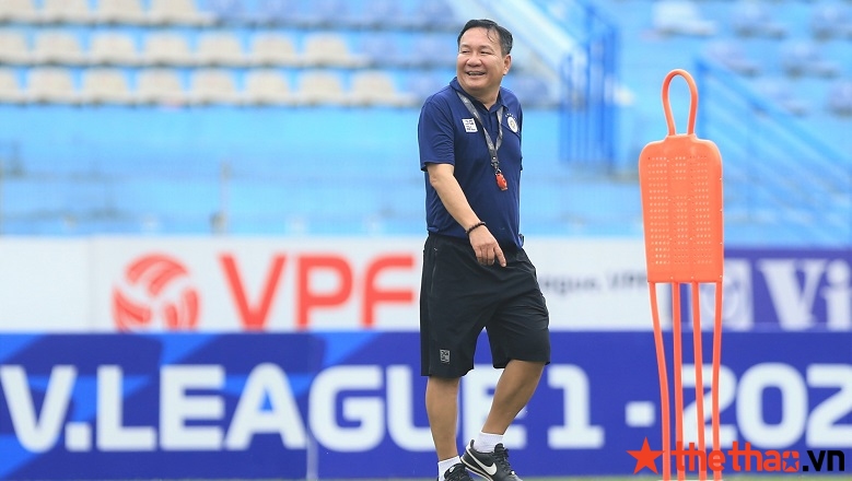 Tân HLV Hoàng Văn Phúc tự tin dù Hà Nội FC gặp nhiều khó khăn