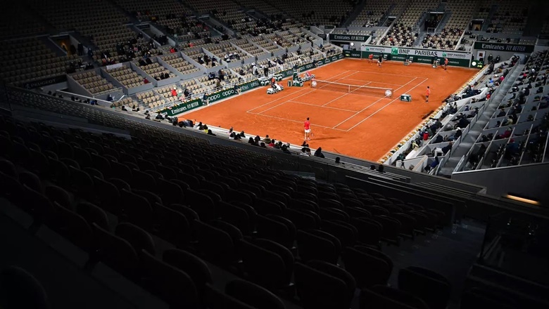 Roland Garros 2021 bị lùi lịch một tuần - Ảnh 1