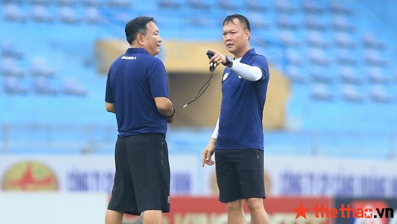 HLV Dương Hồng Sơn chỉ vừa được bổ nhiệm là trợ lý ở Hà Nội FC