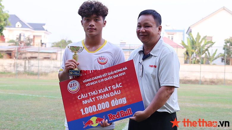 Quốc Việt tỏa sáng, ‘đàn em Công Phượng’ lọt vào bán kết U19 quốc gia - Ảnh 1