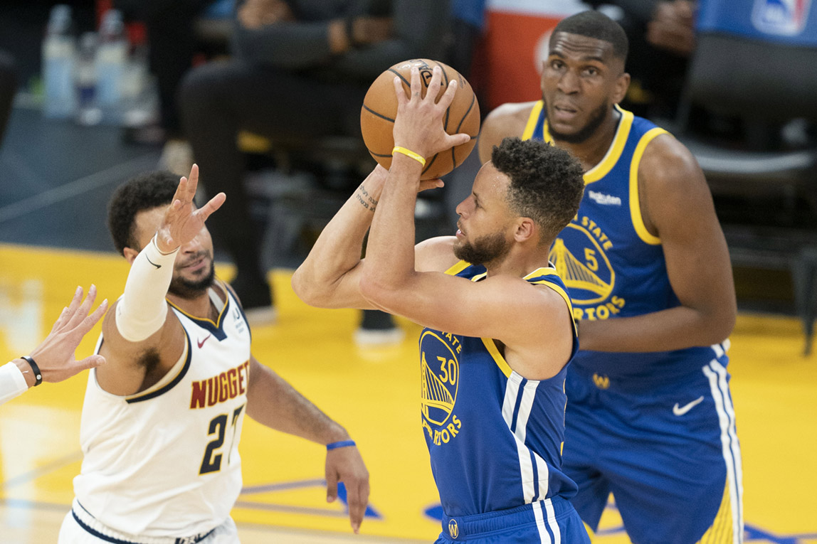 Lịch thi đấu bóng rổ NBA hôm nay 24/4: Golden State Warriors vs Denver Nuggets - Kỷ lục nào cho Curry? - Ảnh 1