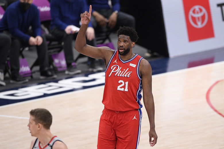 Shaquille O'Neal chọn Joel Embiid là chủ nhân của MVP năm nay - Ảnh 1