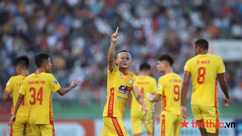 Video bàn thắng Thanh Hóa vs SLNA: Cú ra chân quyết định - Ảnh 1
