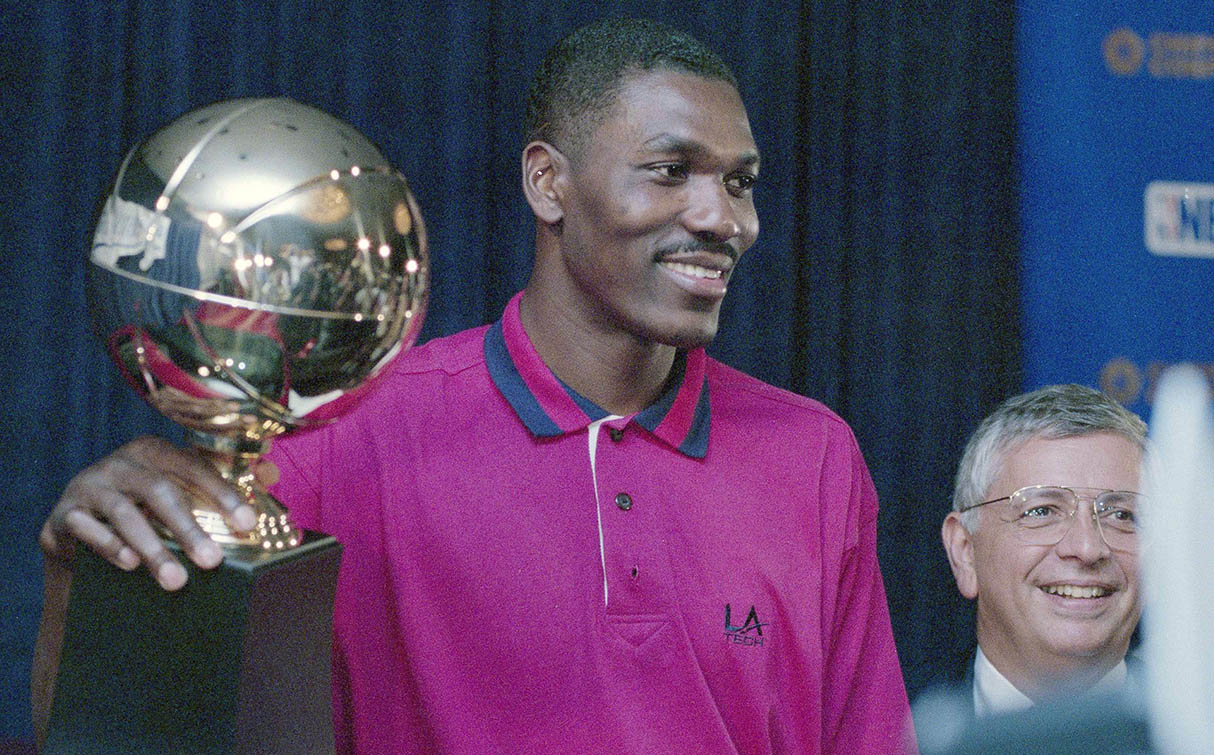 Những cầu thủ già nhất từng giành danh hiệu MVP trong lịch sử NBA (Kỳ 1) - Ảnh 2