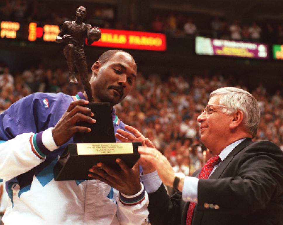 Những cầu thủ già nhất từng giành danh hiệu MVP trong lịch sử NBA (Kỳ 2) - Ảnh 2