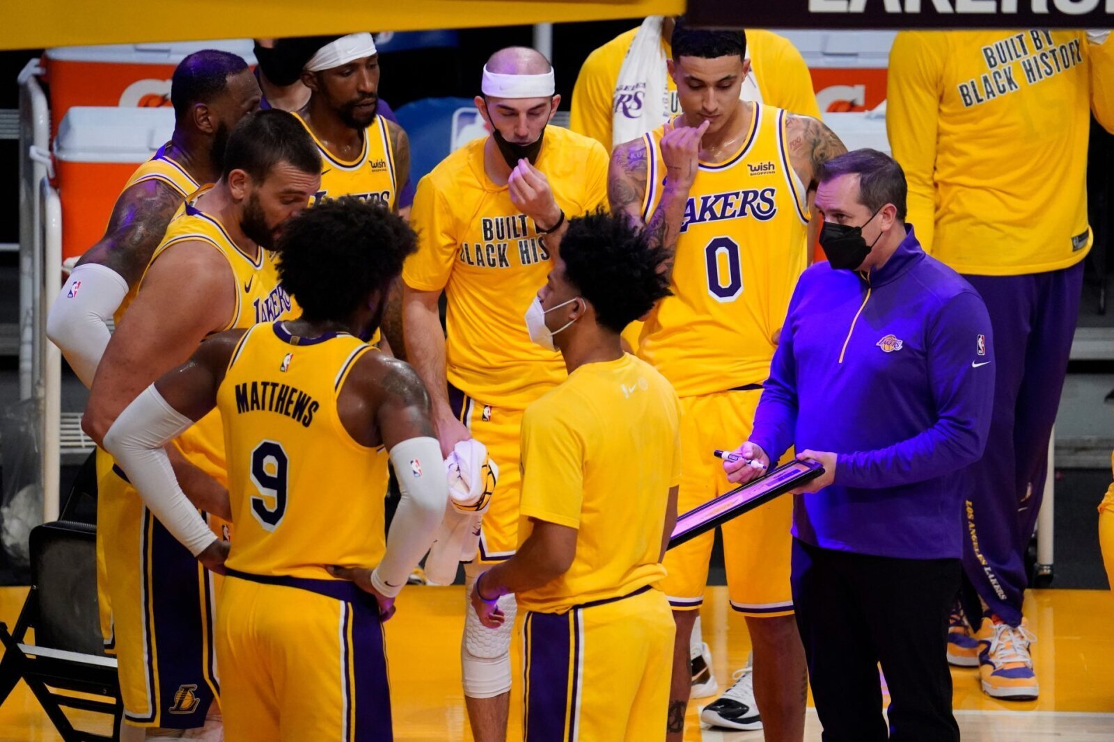 Shaquille O'Neal không hài lòng với tình thế hiện tại của LA Lakers - Ảnh 1