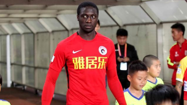 Đội bóng Trung Quốc giả mạo chữ ký cầu thủ để không phải trả lương - Ảnh 1