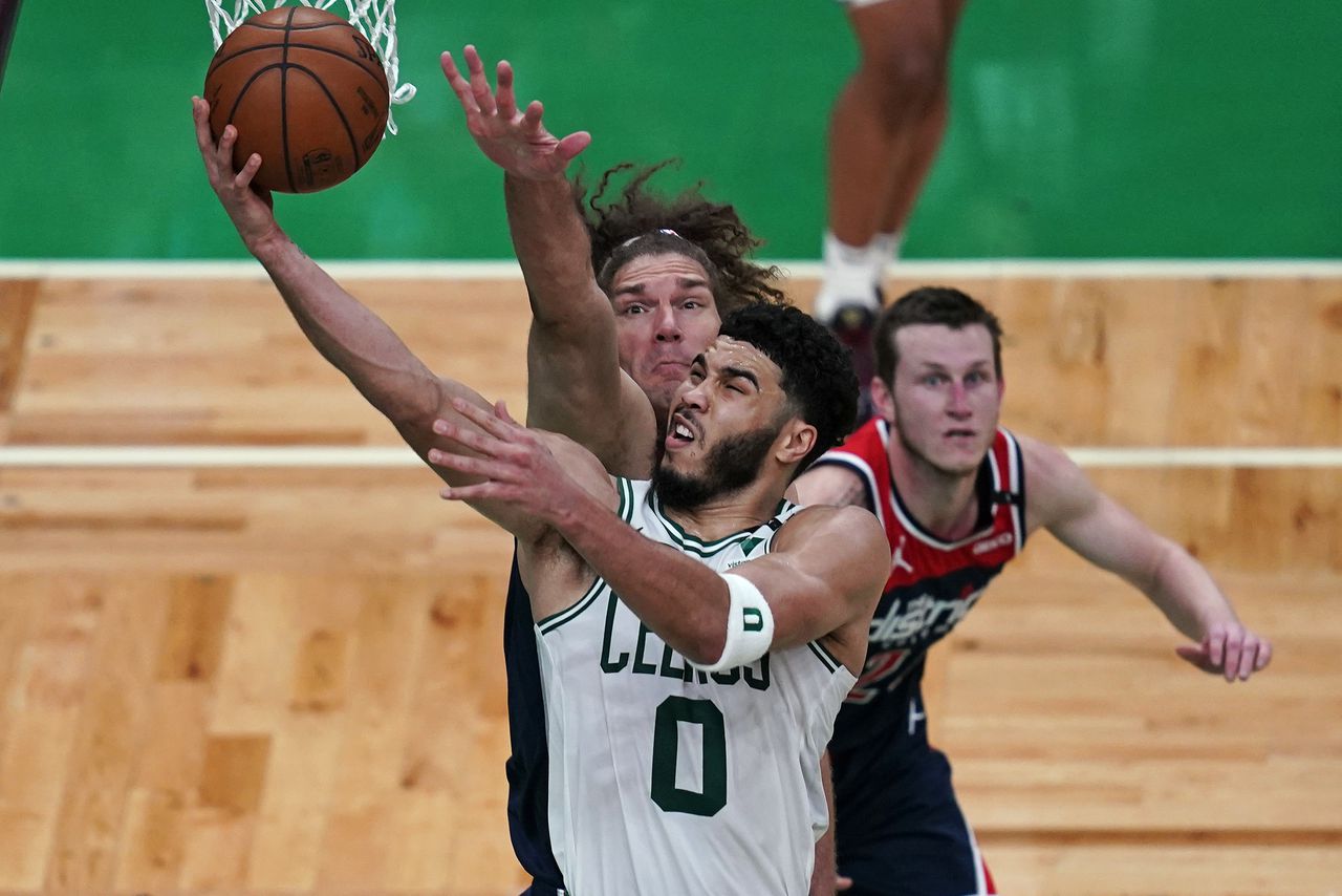 Bật 'Playoffs Mode', Jason Tatum đưa Boston Celtics đến NBA Playoffs 2021 - Ảnh 1