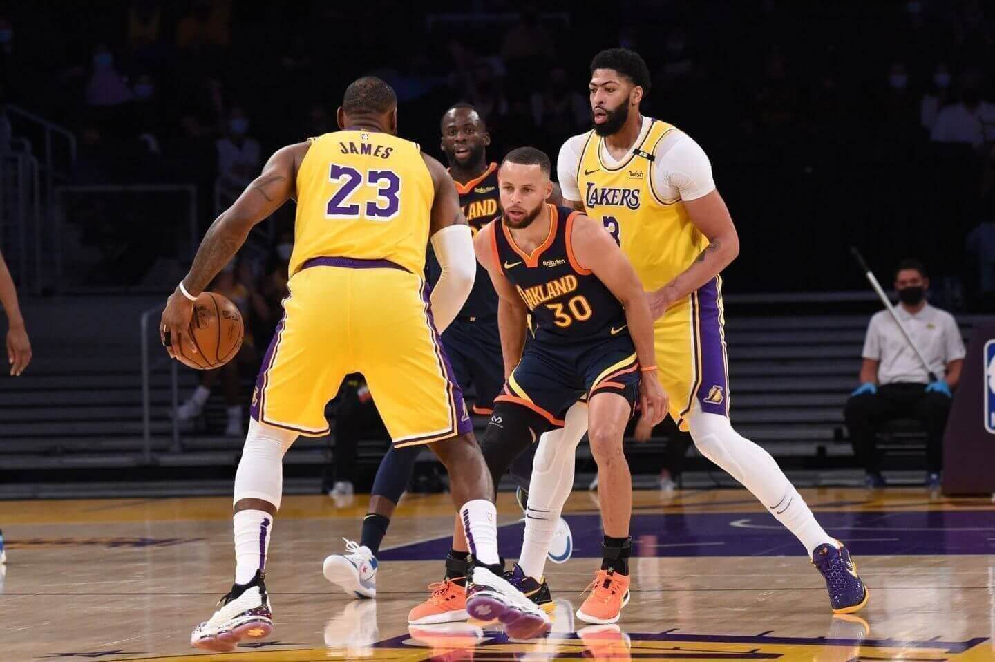 Trận Play-in giữa Lakers và Warriors nhận lượt theo dõi kỷ lục - Ảnh 2
