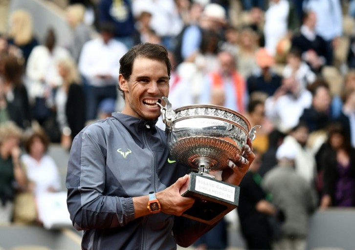 ‘Vô đối’ ở Roland Garros, Nadal được dựng tượng cực hoành tráng - Ảnh 2
