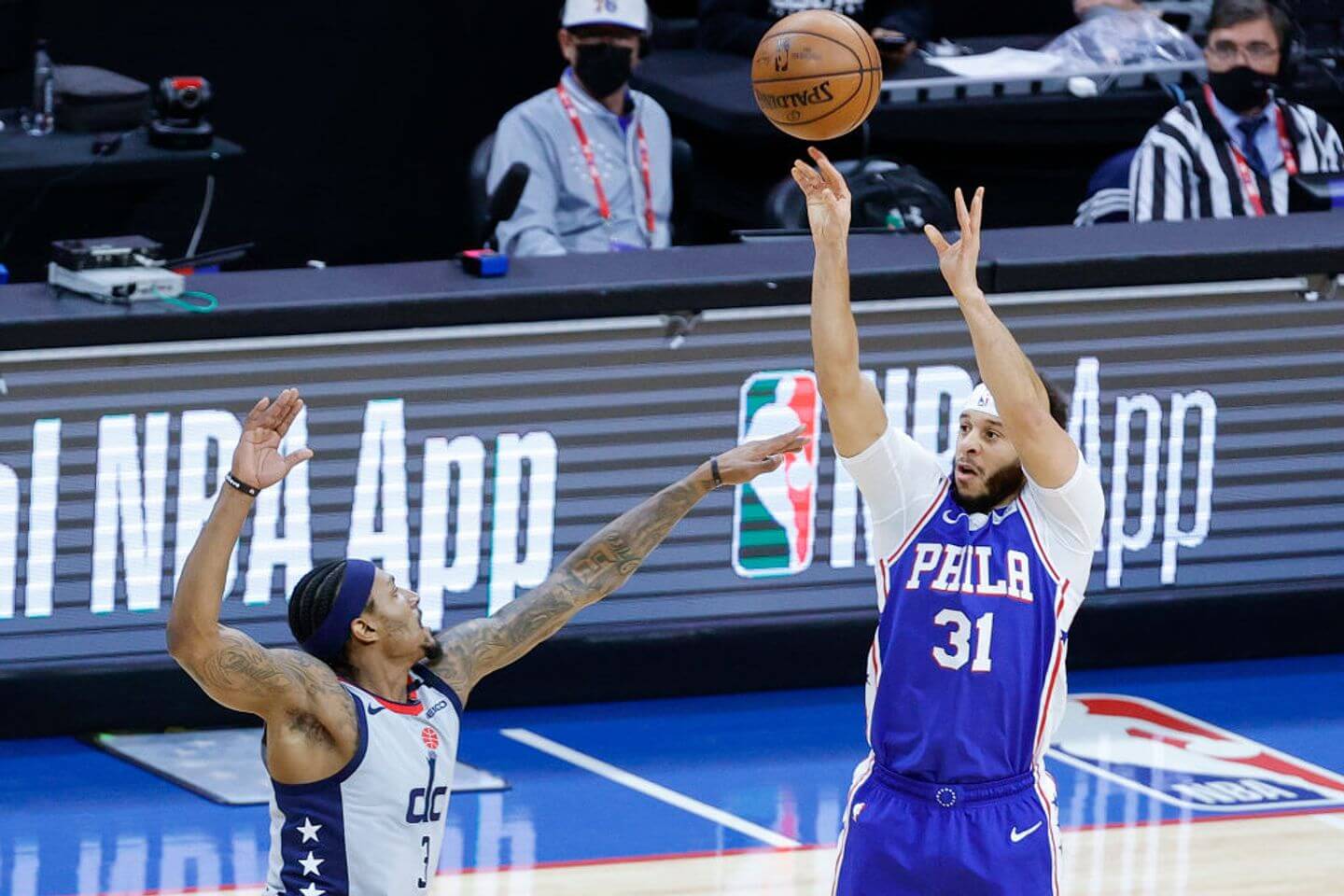 Kép phụ lên tiếng, Philadelphia 76ers dễ dàng bước vào vòng bán kết - Ảnh 1