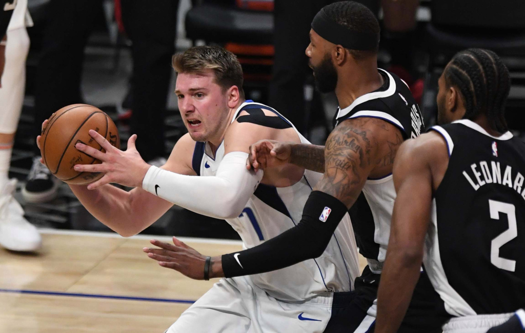 LA Clippers lại thất bại trên sân nhà dưới tay của Luka Doncic - Ảnh 1