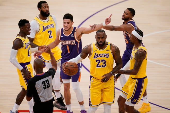 Thua Phoenix Suns, Lakers chính thức thành cựu vương - Ảnh 1