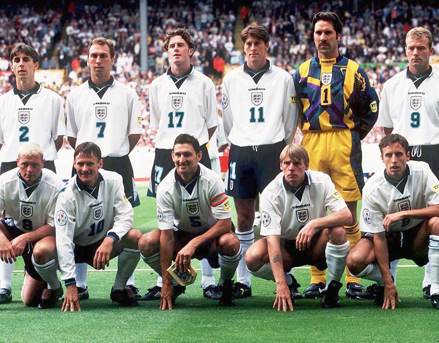 Kể chuyện EURO 1996: Màu chàm ám ảnh khi bóng đá về nhà - Ảnh 1