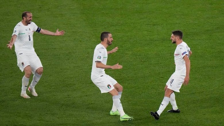 Video bàn thắng Thổ Nhĩ Kỳ vs Italia: Demiral phản lưới, Insigne đặt lòng hoàn hảo - Ảnh 1