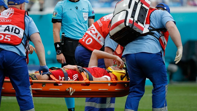 Chấn thương cột sống, hậu vệ Nga nhập viện sau trận đấu gặp Phần Lan - Ảnh 1
