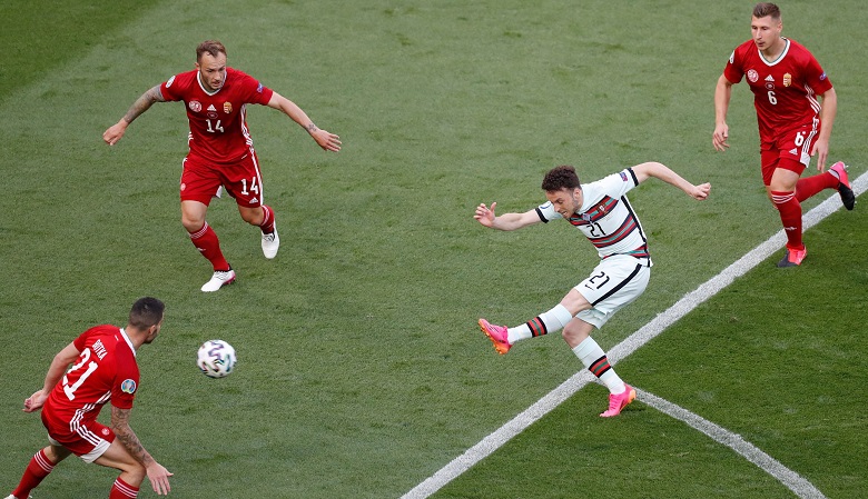 Kết quả Hungary vs Bồ Đào Nha 0-3: Ronaldo lập cú đúp lịch sử - Ảnh 1