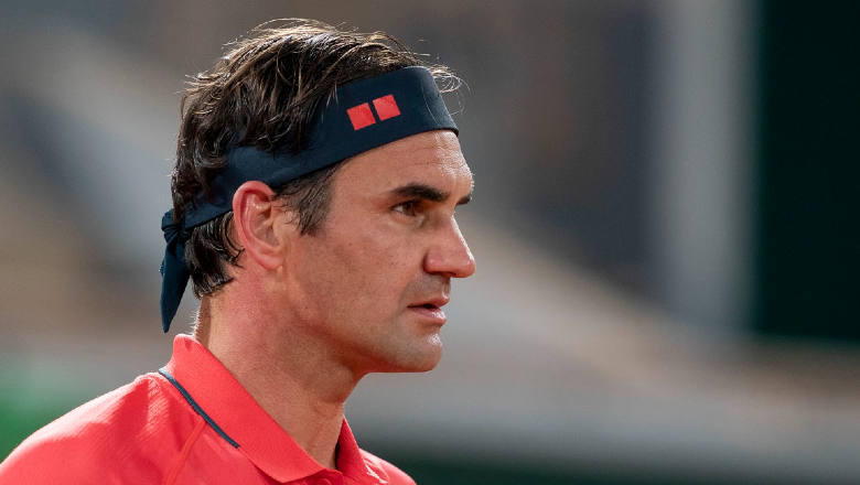 Federer đi trễ họp báo 2 tiếng đồng hồ, thất vọng tràn trề vì bị loại sớm - Ảnh 1