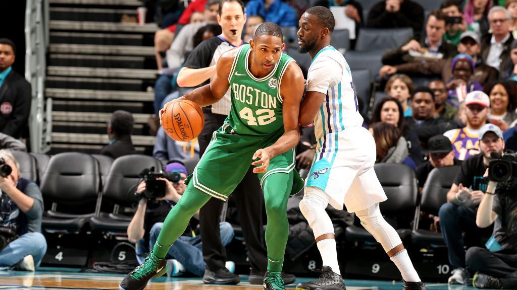 Chuyển nhượng NBA: Kemba Walker khăn gói rời Boston Celtics - Ảnh 2