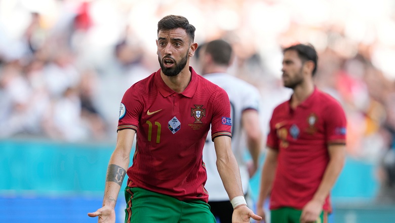 Bruno Fernandes bị chỉ trích đá 'như đi dạo' trong trận thua Đức - Ảnh 2