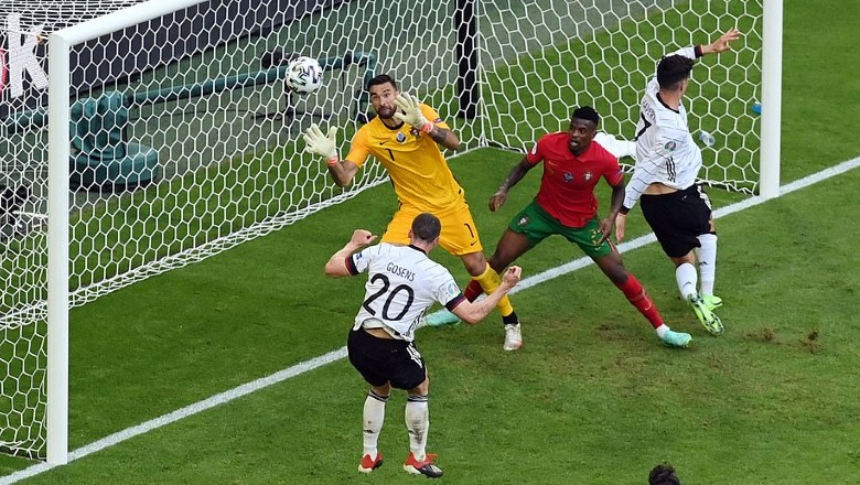 Video bàn thắng Bồ Đào Nha vs Đức: Gosens bùng nổ, Ronaldo cúi đầu - Ảnh 1