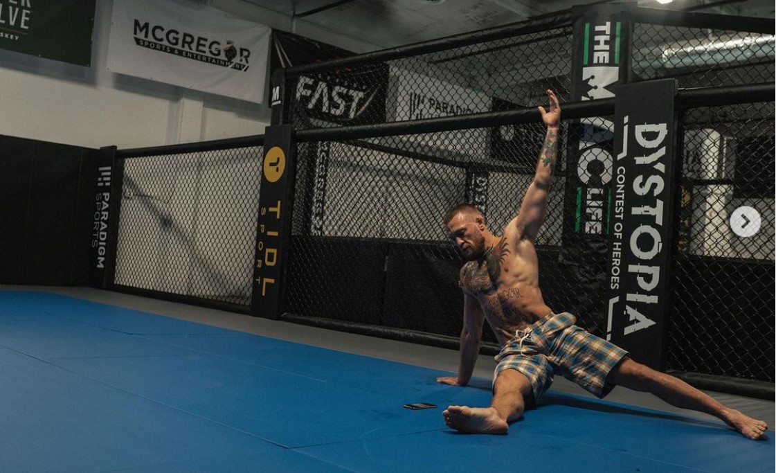 Conor McGregor đăng Instagram hướng dẫn cánh đàn ông tập luyện để có vóc dáng sịn sò - Ảnh 1