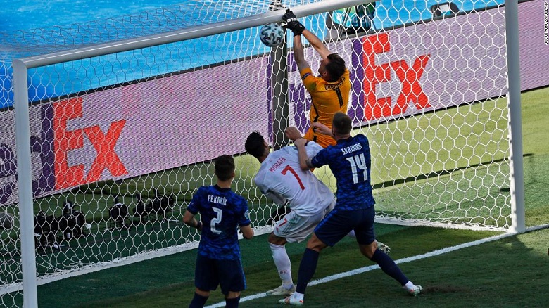 Kết quả Slovakia vs Tây Ban Nha 0-5: La Roja giải hạn - Ảnh 6