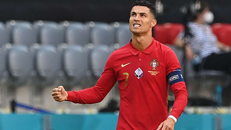 Đội hình hay nhất vòng bảng EURO: Không thể thiếu Ronaldo - Ảnh 1