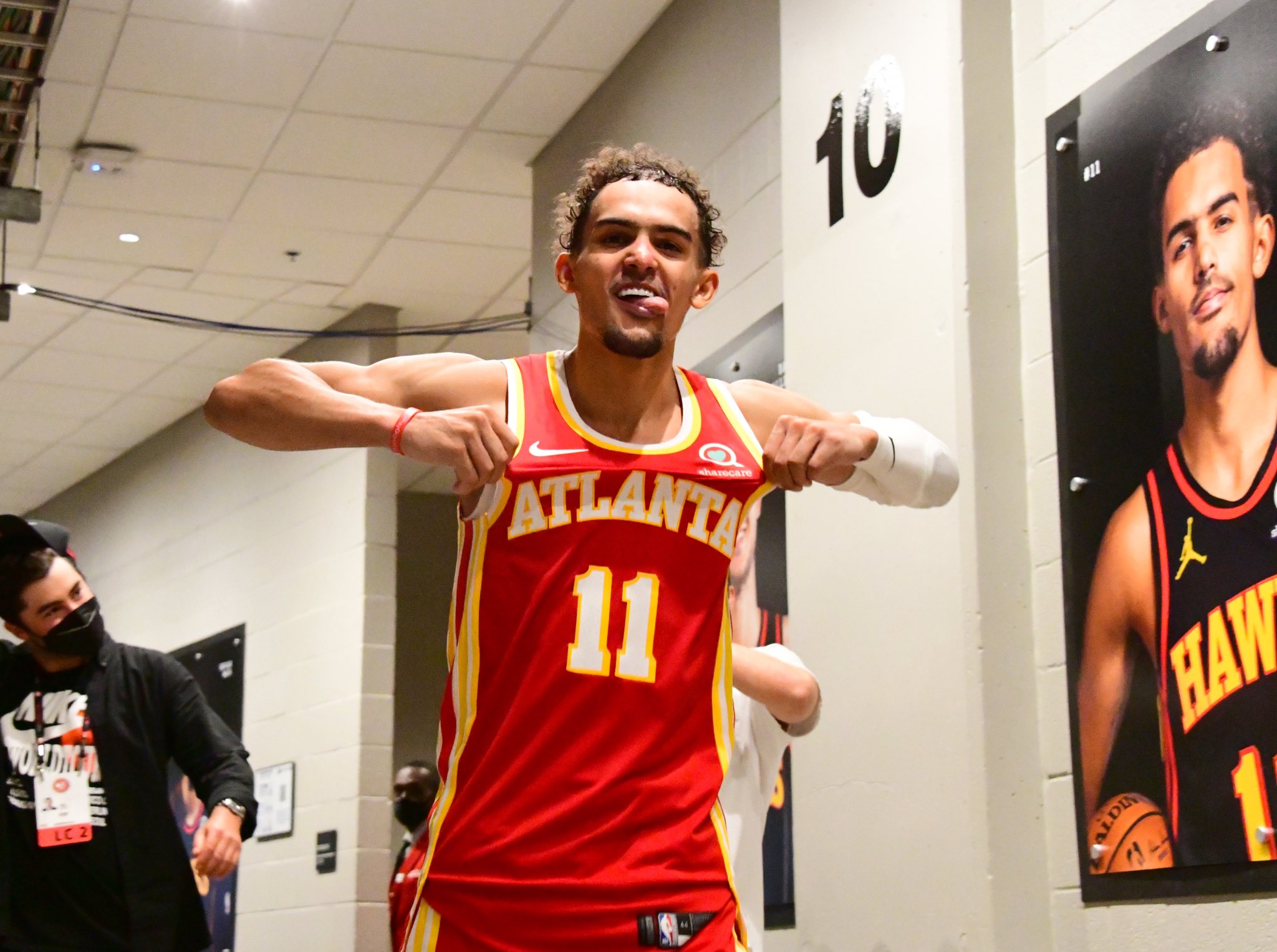 Trae Young cam kết gắn bó lâu dài với Atlanta Hawks - Ảnh 1