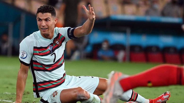 Video bàn thắng Bỉ vs Bồ Đào Nha: Tuyệt phẩm của 'Hazard em' - Ảnh 1